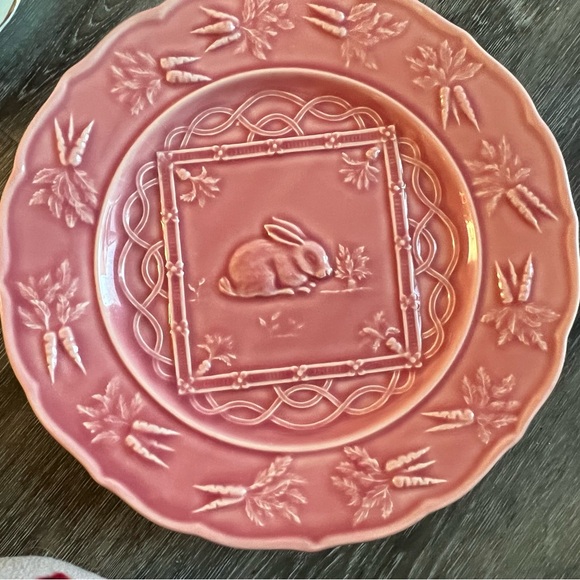 Bordallo Pinheiro Plates
Rare 12 inch plate, 9.5 inch plate, 13 inch platter. - Picture 5 of 8